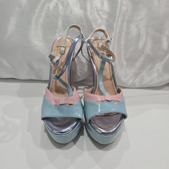 Stylish Pastel Platform Sandals - Picture 1 of 16